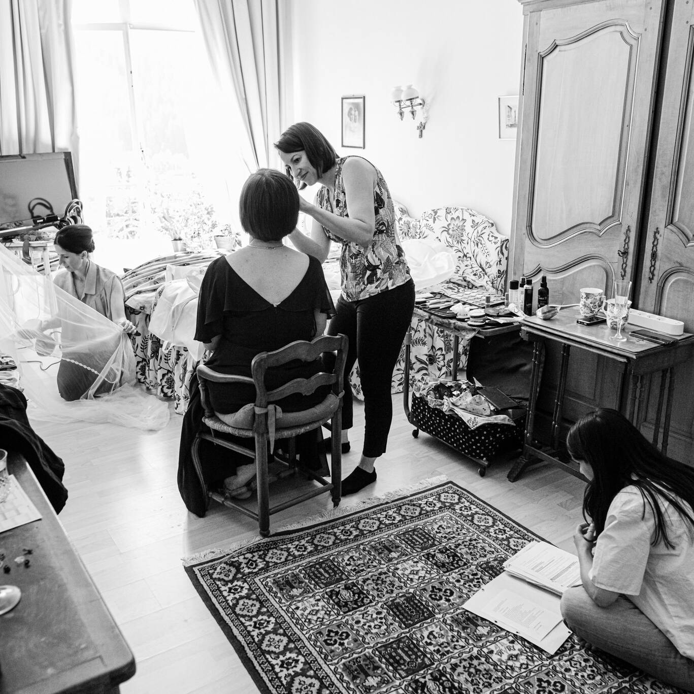 Préparatif de mariage en famille